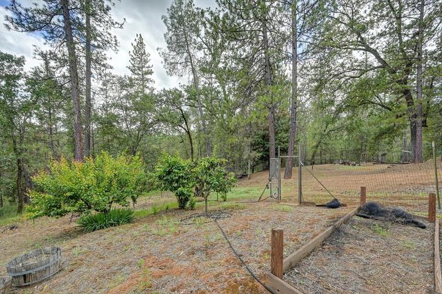 5470 Whitney Ct, Garden Valley, CA 95633