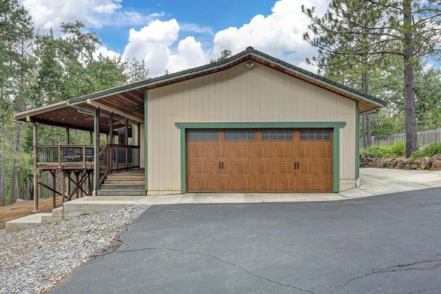 5470 Whitney Ct, Garden Valley, CA 95633