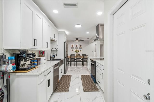 1618 BARRY ROAD, Clearwater, FL 33756