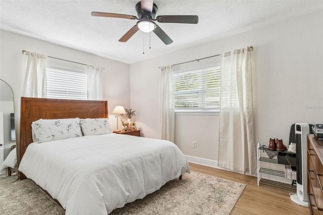 1618 BARRY ROAD, Clearwater, FL 33756