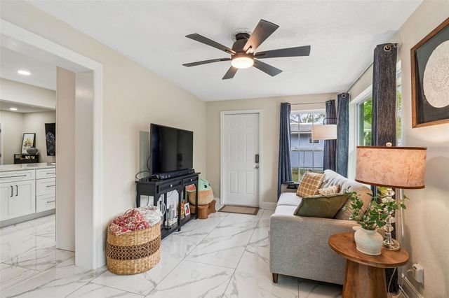 1618 BARRY ROAD, Clearwater, FL 33756