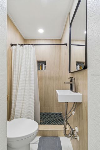 1618 BARRY ROAD, Clearwater, FL 33756