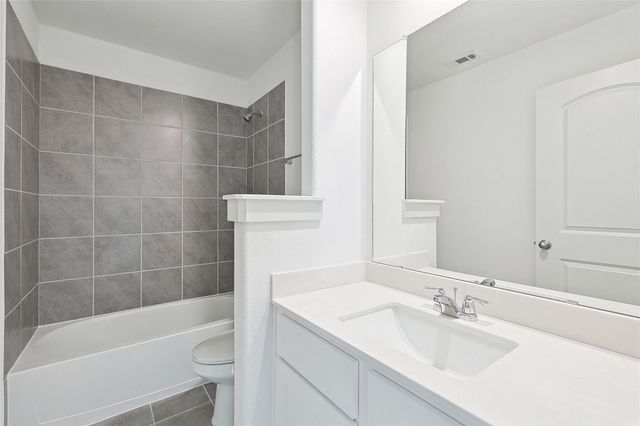 4515 Pinehurst Trace Drive, Pinehurst, TX 77362