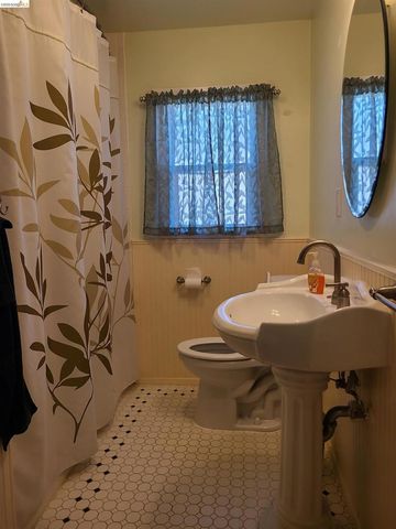 905 1st Street, Rodeo, CA 94572