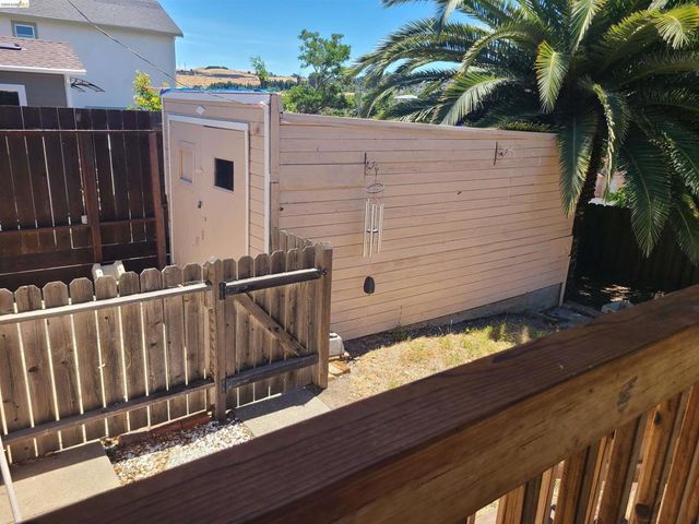 905 1st Street, Rodeo, CA 94572