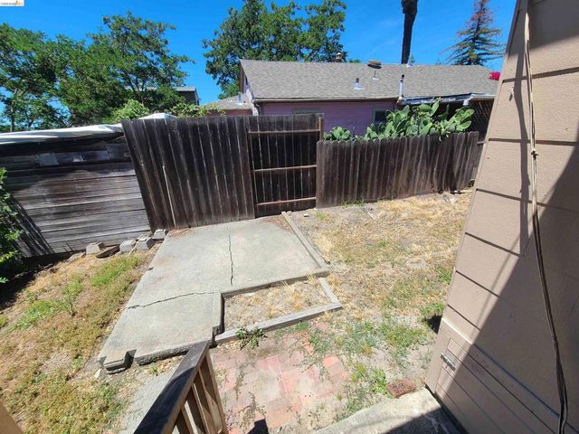 905 1st Street, Rodeo, CA 94572