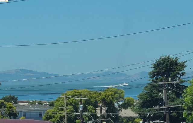 905 1st Street, Rodeo, CA 94572