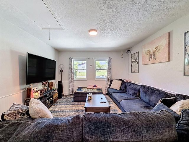 13944 1ST STREET, Dade City, FL 33525