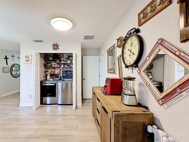 13944 1ST STREET, Dade City, FL 33525