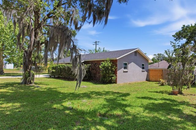 13944 1ST STREET, Dade City, FL 33525