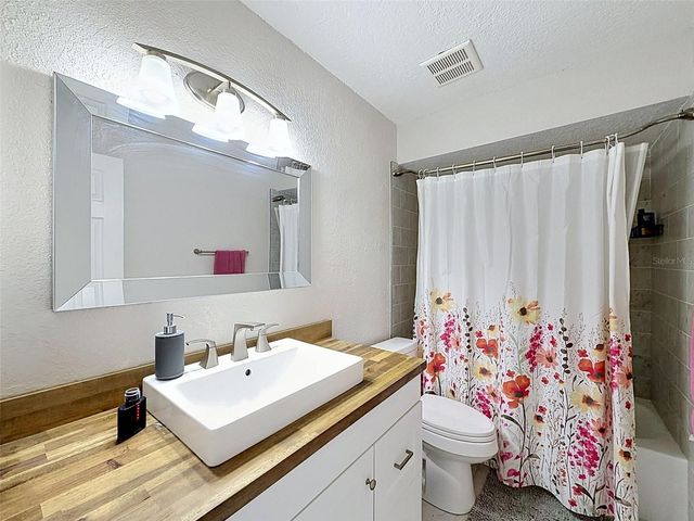 13944 1ST STREET, Dade City, FL 33525