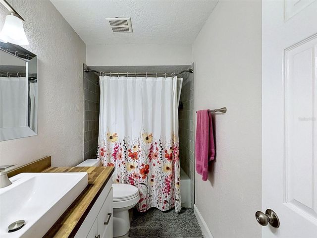 13944 1ST STREET, Dade City, FL 33525