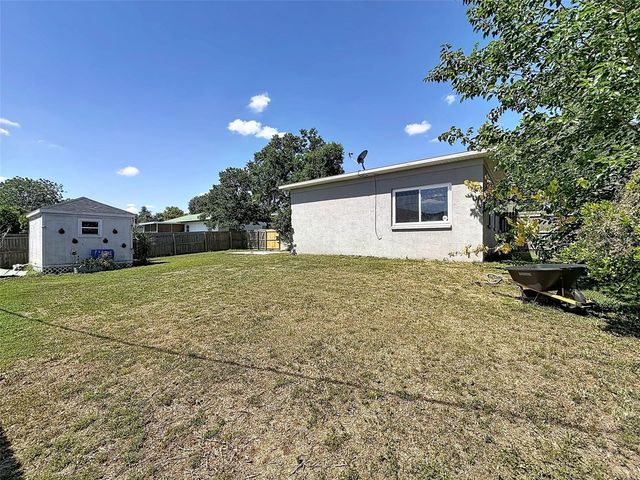 13944 1ST STREET, Dade City, FL 33525