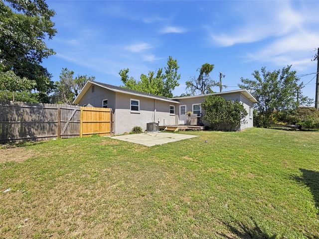 13944 1ST STREET, Dade City, FL 33525