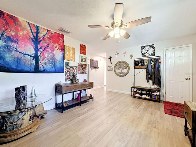 13944 1ST STREET, Dade City, FL 33525