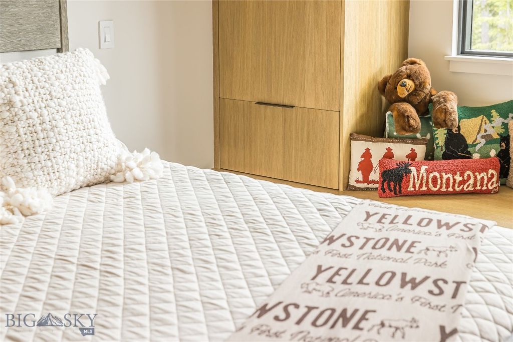 8 Speedwell Drive, Big Sky, MT 59716 photo 27