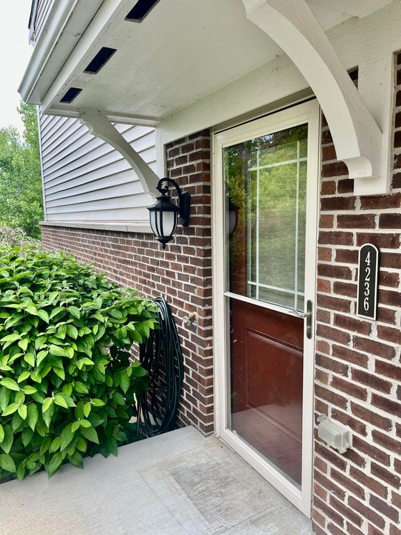 4236 Country Mill Ridge, Burlington, KY 41005