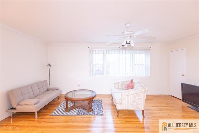 187 Evergreen Road 4B, Edison, NJ 08837