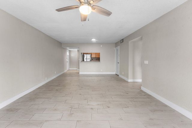 12005 Poinciana Boulevard 209, Royal Palm Beach, FL 33411
