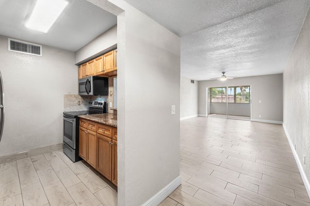 12005 Poinciana Boulevard 209, Royal Palm Beach, FL 33411