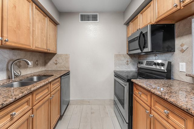 12005 Poinciana Boulevard 209, Royal Palm Beach, FL 33411