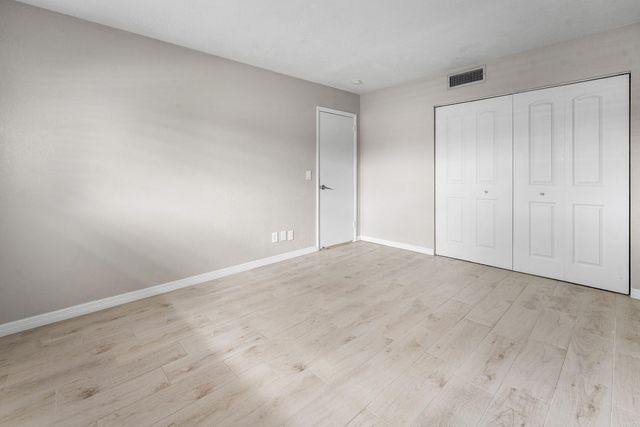 12005 Poinciana Boulevard 209, Royal Palm Beach, FL 33411