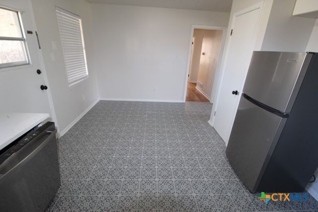 1103 E Robertson Avenue, Copperas Cove, TX 76522