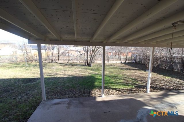 1103 E Robertson Avenue, Copperas Cove, TX 76522