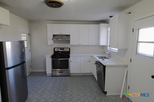 1103 E Robertson Avenue, Copperas Cove, TX 76522