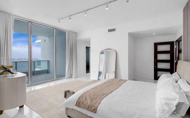 900 Biscayne Blvd PH6109, Miami, FL 33132