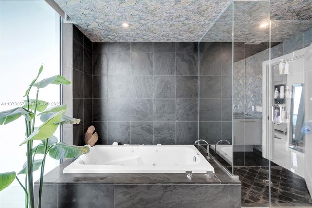 900 Biscayne Blvd PH6109, Miami, FL 33132