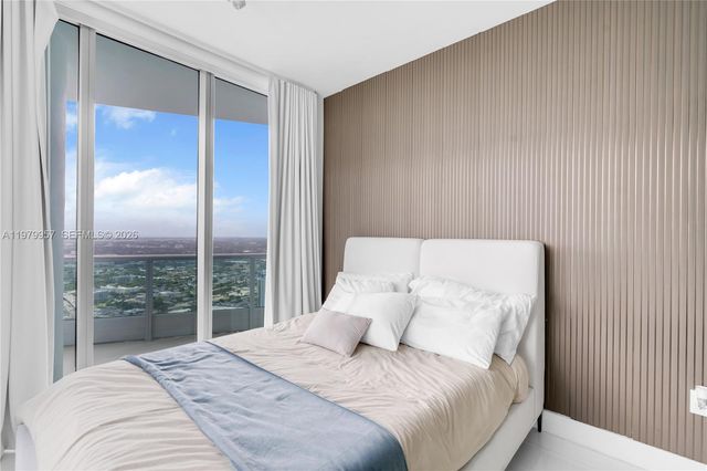 900 Biscayne Blvd PH6109, Miami, FL 33132