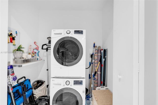 900 Biscayne Blvd PH6109, Miami, FL 33132