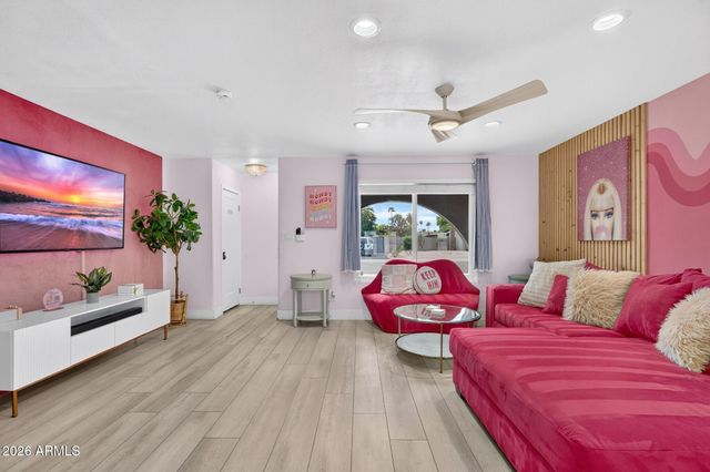 2190 E GREENWAY Drive, Tempe, AZ 85282