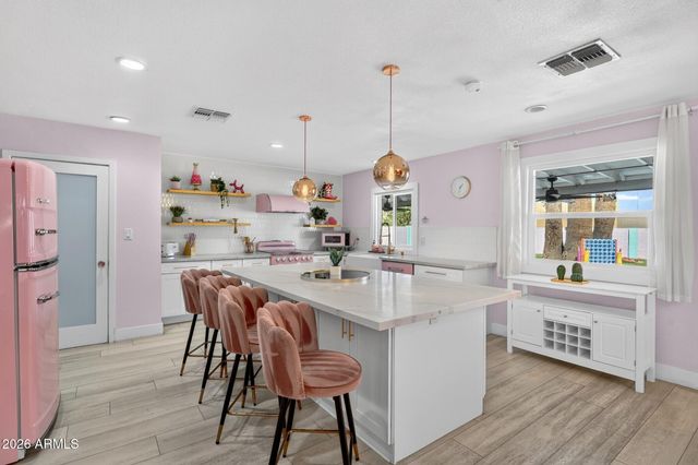 2190 E GREENWAY Drive, Tempe, AZ 85282