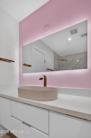 2190 E GREENWAY Drive, Tempe, AZ 85282