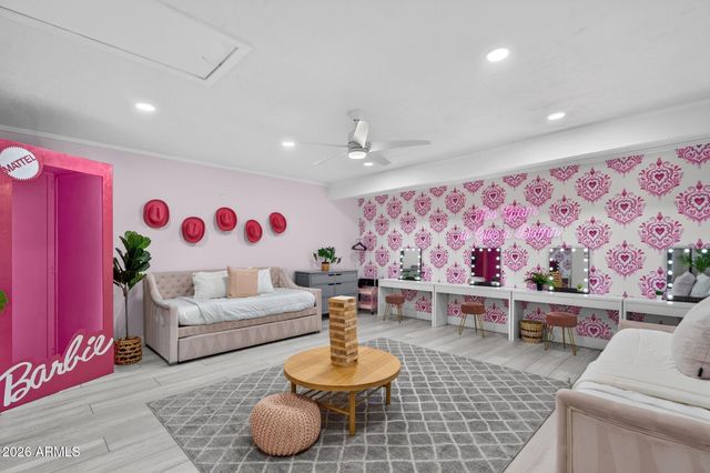 2190 E GREENWAY Drive, Tempe, AZ 85282