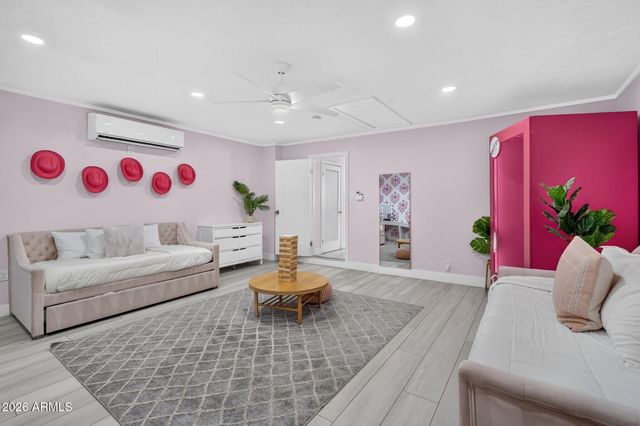 2190 E GREENWAY Drive, Tempe, AZ 85282