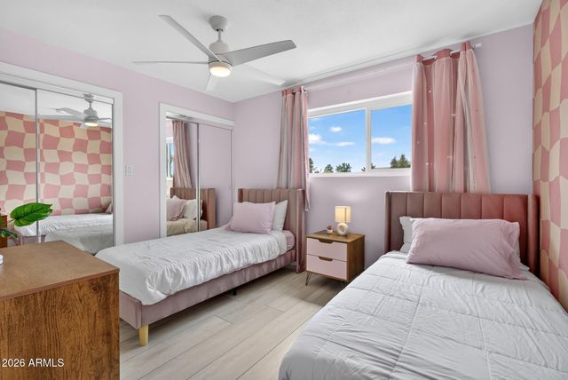 2190 E GREENWAY Drive, Tempe, AZ 85282
