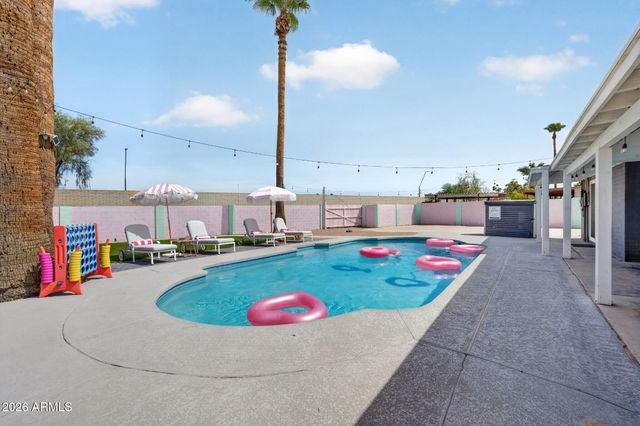 2190 E GREENWAY Drive, Tempe, AZ 85282