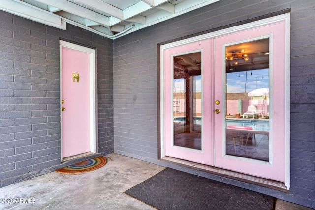 2190 E GREENWAY Drive, Tempe, AZ 85282