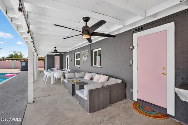 2190 E GREENWAY Drive, Tempe, AZ 85282