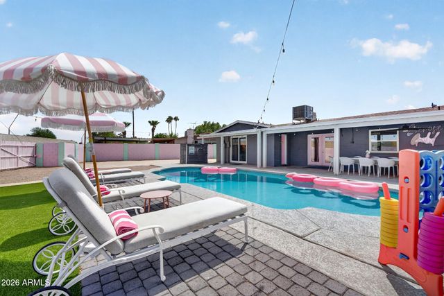 2190 E GREENWAY Drive, Tempe, AZ 85282