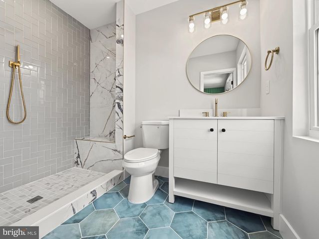 834 N WOODINGTON, Baltimore, MD 21229