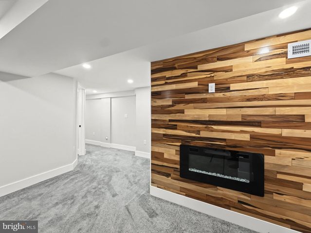 834 N WOODINGTON, Baltimore, MD 21229