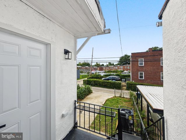 834 N WOODINGTON, Baltimore, MD 21229