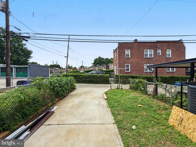 834 N WOODINGTON, Baltimore, MD 21229