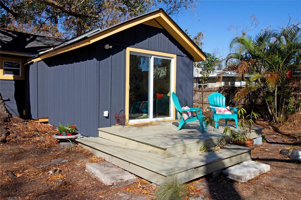 Image 22 of property listing at 6515 30TH STREET N, St Petersburg, FL 33702