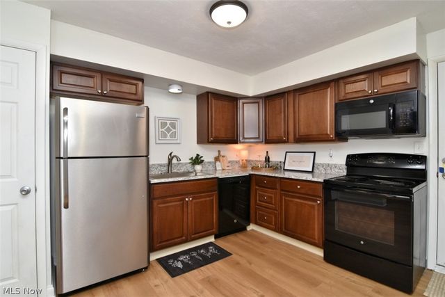 32623 Jefferson Drive, Solon, OH 44139