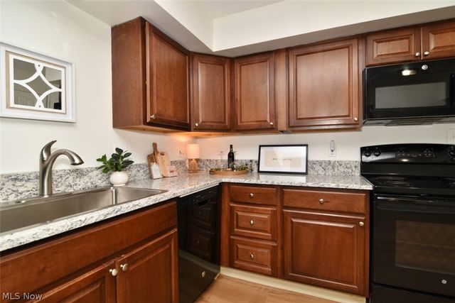 32623 Jefferson Drive, Solon, OH 44139
